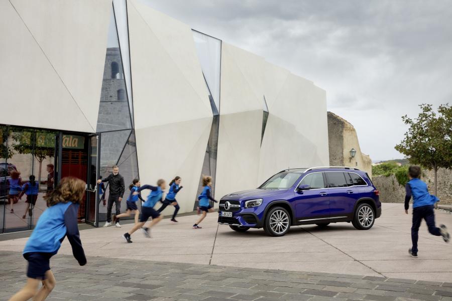  Mercedes-Benz GLB250 AMG Line (X247) 2019 года  (WW) (фото 11 из 47)